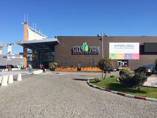 City Park Mall& Cora Hypermarket
