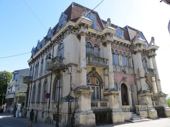 Casa cu Lei