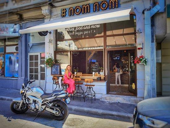 Nom Nom Bistro